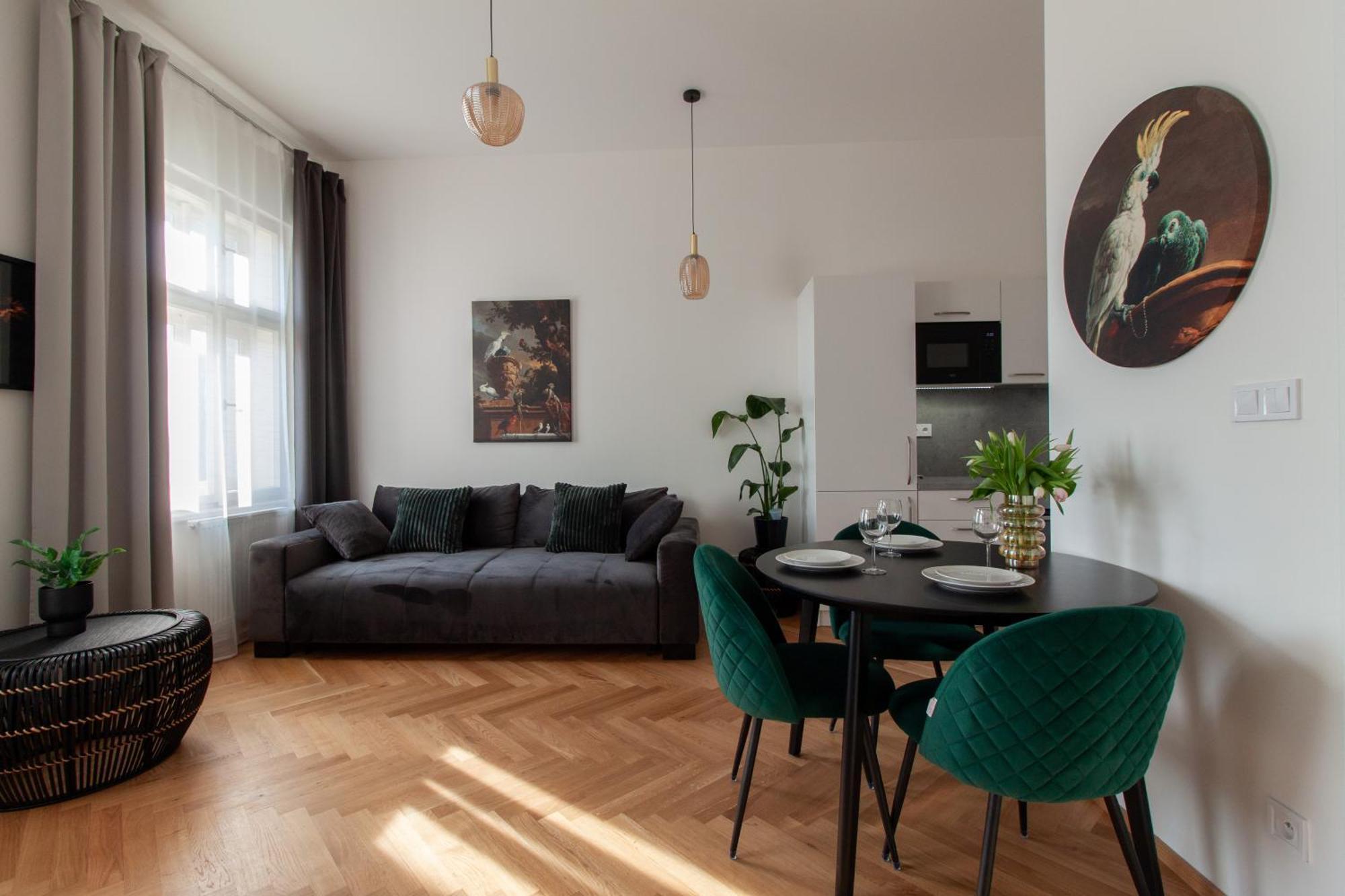 Churchill Heritage Apartament *